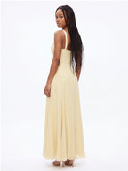 Robe de Soirée Bretelles Col Fendu Élégante